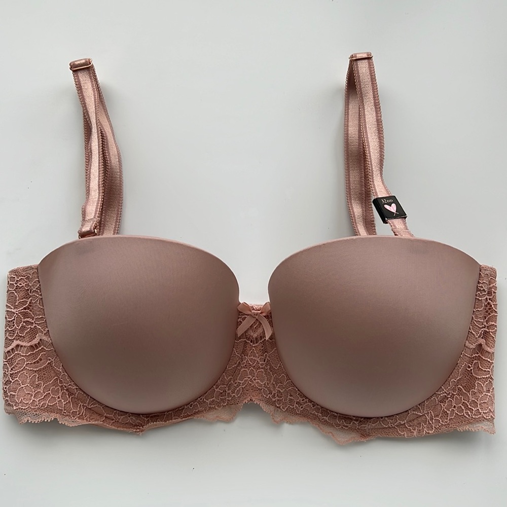 NWT Victoria’s Secret bra in 32DD